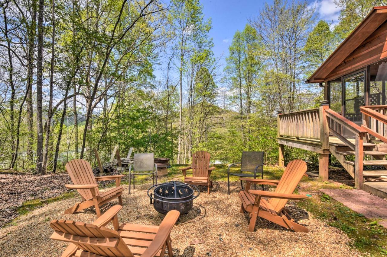 Cozy Hiawassee Cabin With Fire Pit And Mtn Views! ภายนอก รูปภาพ