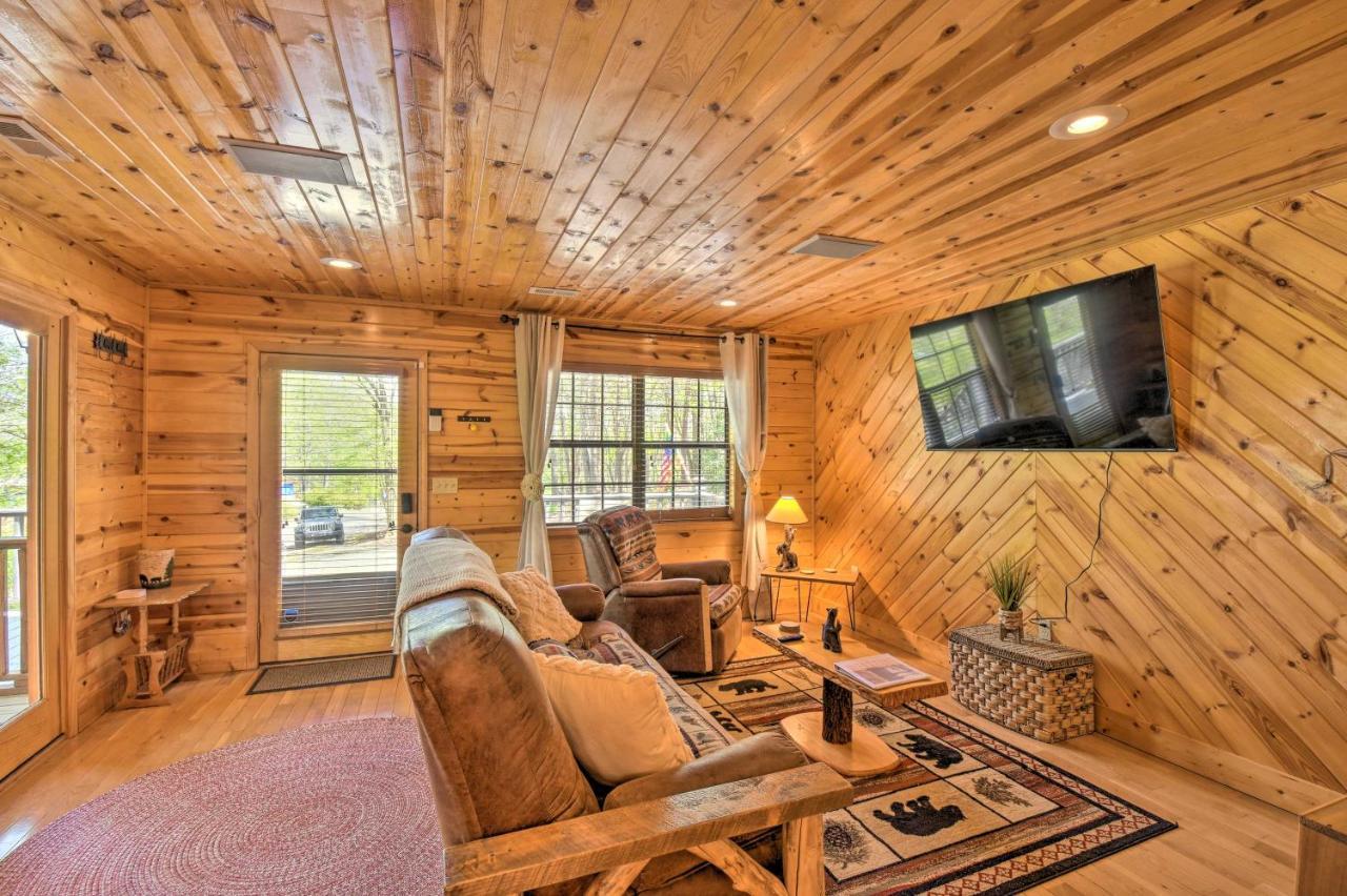 Cozy Hiawassee Cabin With Fire Pit And Mtn Views! ภายนอก รูปภาพ