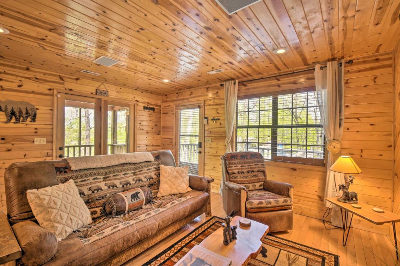 Cozy Hiawassee Cabin With Fire Pit And Mtn Views! ภายนอก รูปภาพ