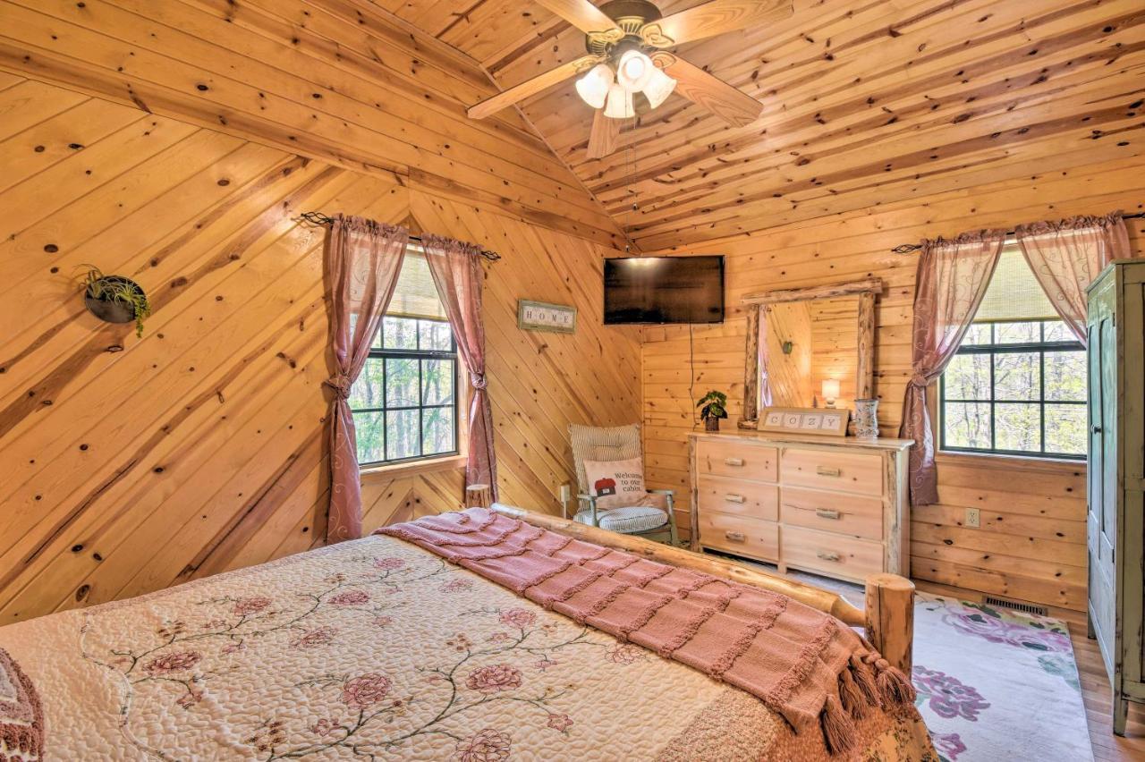 Cozy Hiawassee Cabin With Fire Pit And Mtn Views! ภายนอก รูปภาพ