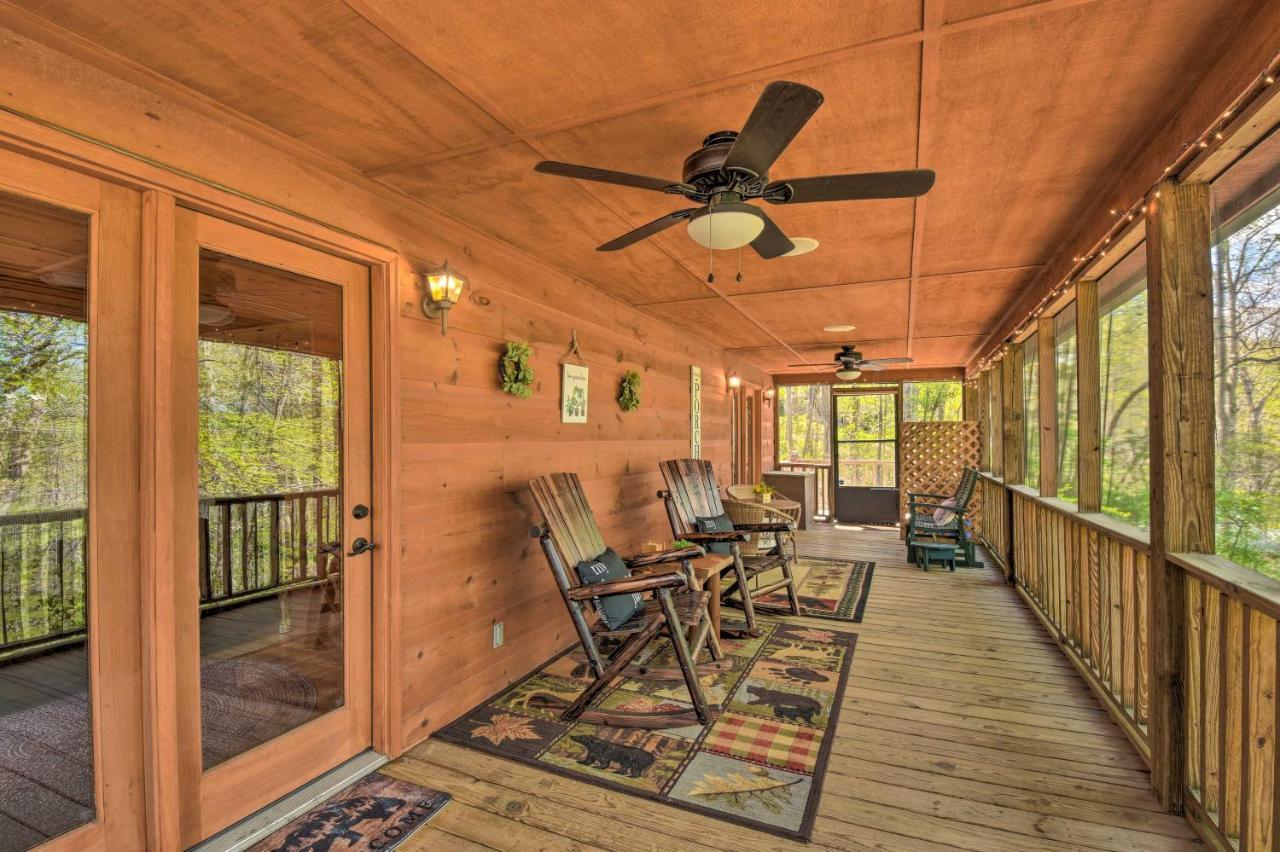 Cozy Hiawassee Cabin With Fire Pit And Mtn Views! ภายนอก รูปภาพ