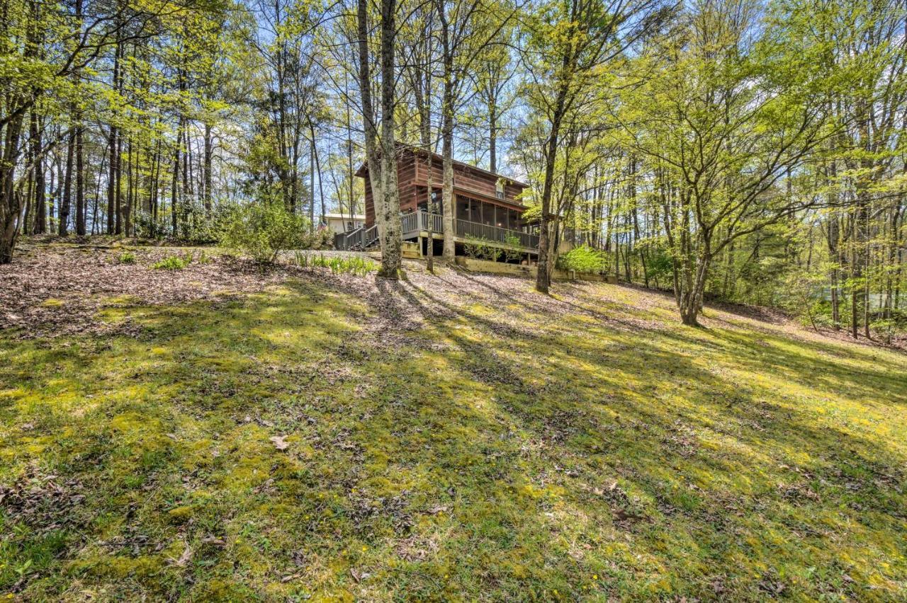 Cozy Hiawassee Cabin With Fire Pit And Mtn Views! ภายนอก รูปภาพ