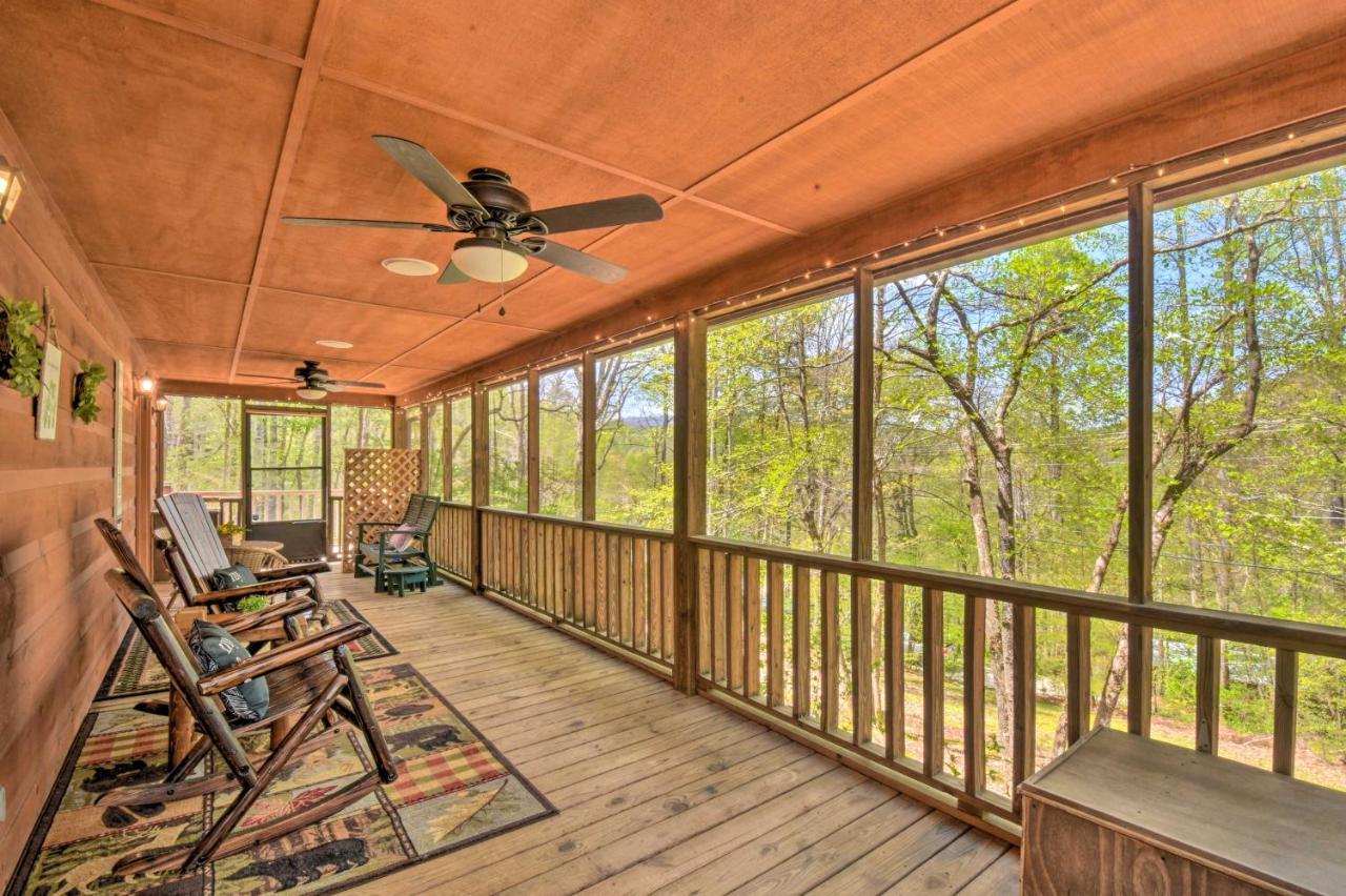 Cozy Hiawassee Cabin With Fire Pit And Mtn Views! ภายนอก รูปภาพ