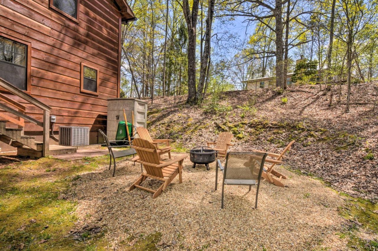 Cozy Hiawassee Cabin With Fire Pit And Mtn Views! ภายนอก รูปภาพ