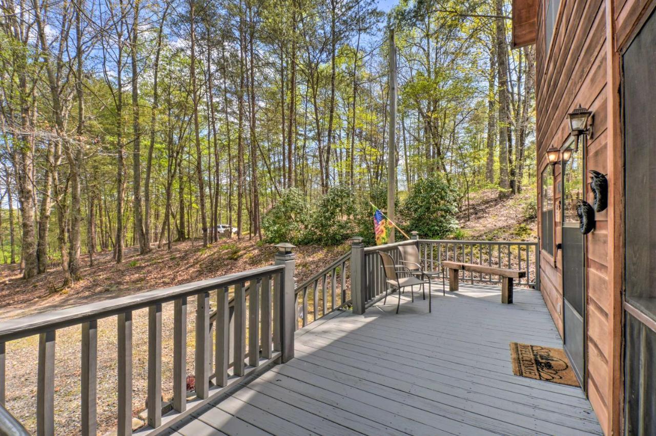 Cozy Hiawassee Cabin With Fire Pit And Mtn Views! ภายนอก รูปภาพ